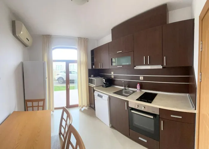 Mynook Garden 3-bedroom Maisonette