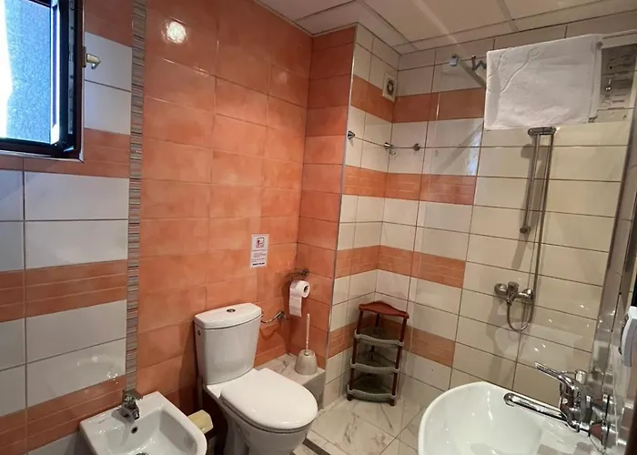 Mynook Garden 3-bedroom Maisonette Appartement Tchernomorets