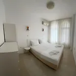 Mynook Garden 3-bedroom Maisonette 公寓 切尔诺莫雷茨
