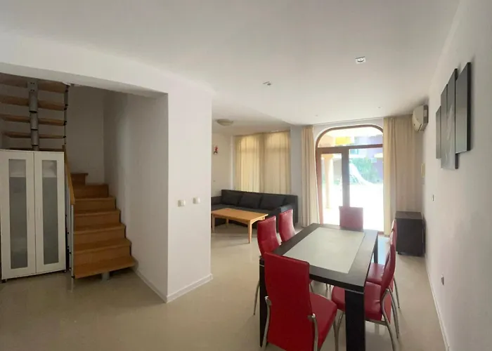 Apartment Mynook Garden 3-bedroom Maisonette Chernomorets